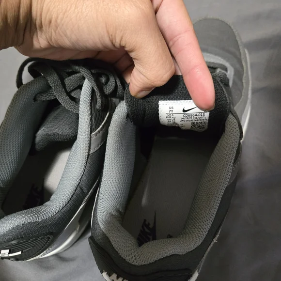 Nike Air Max Gray and Black Sneakers - Picture 5 of 5